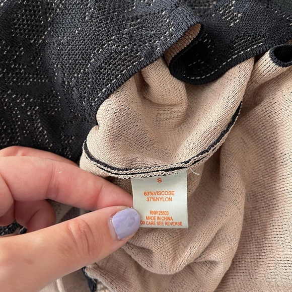 TORN BY RONNY KOBO Black Short Sleeve Eyelet Peplum Top Shirt Size Small - Picture 5 of 6